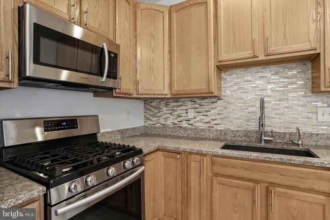 Photo - 6140 Newport Terrace