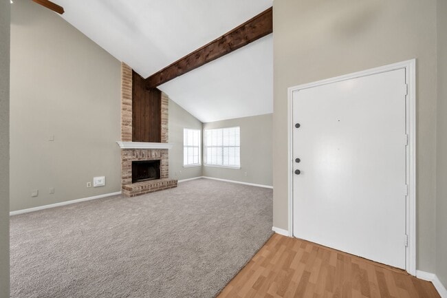 Photo - 9110 Longcroft Dr