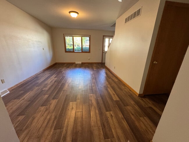 Photo - 817 Kendall Ln