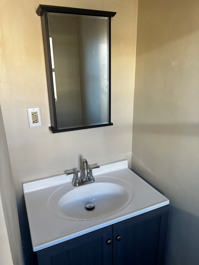 Photo - 2243 Franklin St