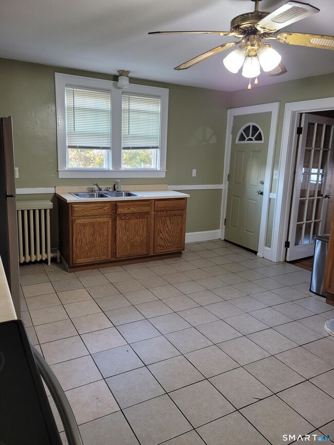 105 Windsor St Unit 2ND Fl