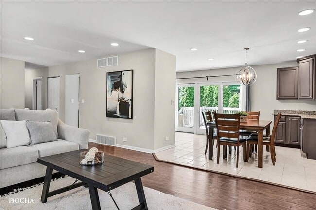 Photo - 425 W Gartner Rd