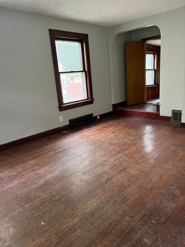 Photo - 10614 Avon Ave