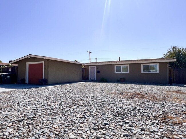 Building Photo - Beautifully Upgraded Home with Low Mainten...