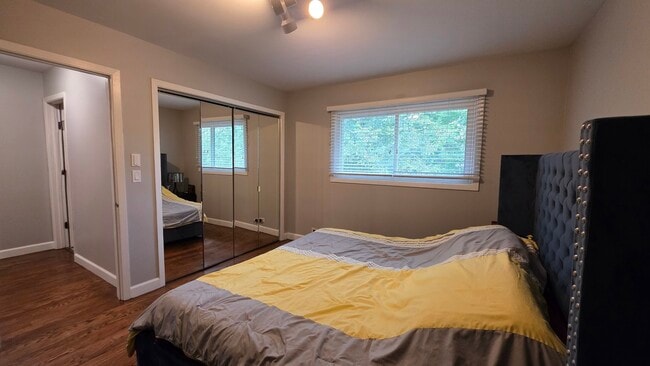 Photo - 1522 Shermer Rd