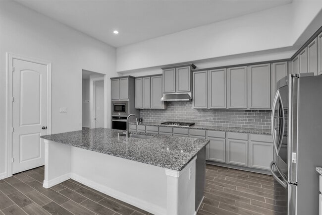 Photo - 2115 Jitterbug Ln