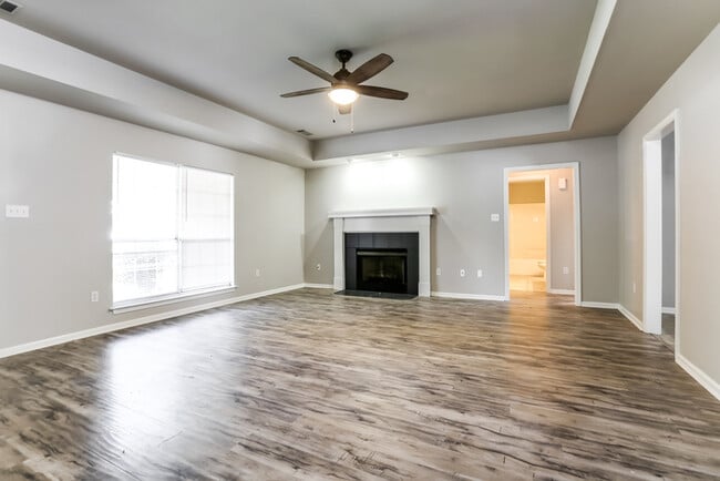 Photo - 2424 Cedar Ridge Dr