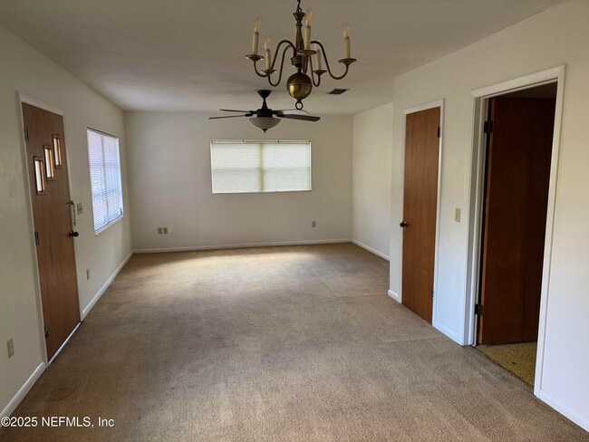 Photo - 1494 Bessent Rd