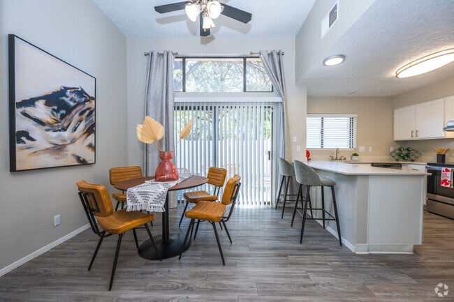 2BR, 2BA - 1,143SF - Kitchen / Dining