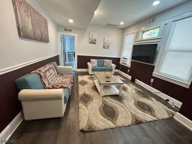 Photo - 142 Mapes Ave Unit 1