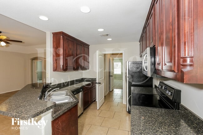 Photo - 6612 Gillis Johnson St