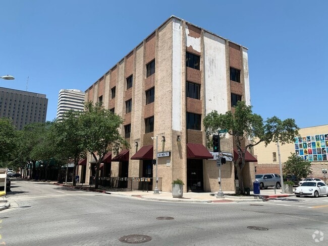 Building Photo - 402 Peoples St Unit 4D Rental