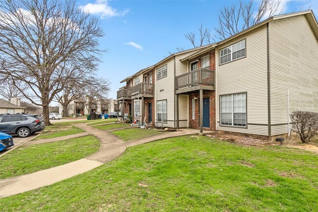 Photo - 1844 River Crossing Cir Townhome