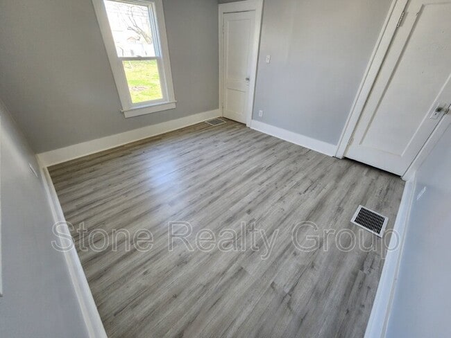 Photo - 3008 Fenwood Ave