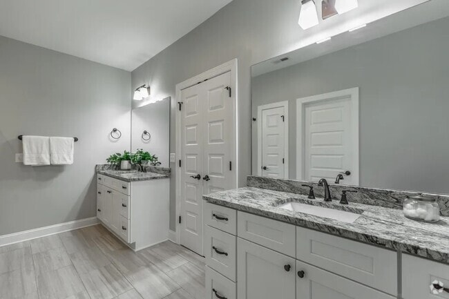Building Photo - 3495 Travertine Ln Rental