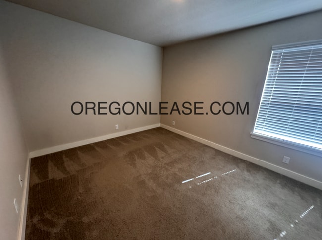 Photo - 2 bedroom 2 bath Second floor Thurston duplex home Unit 5865 Aster st