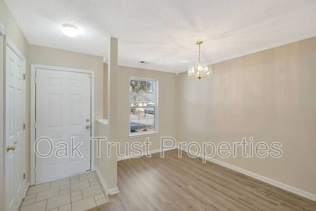 Photo - 1366 Pinnacle Ln