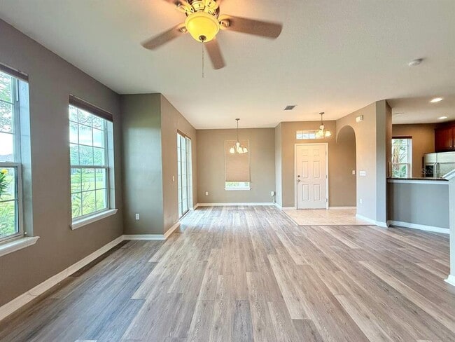 Photo - 7001 Interbay Blvd