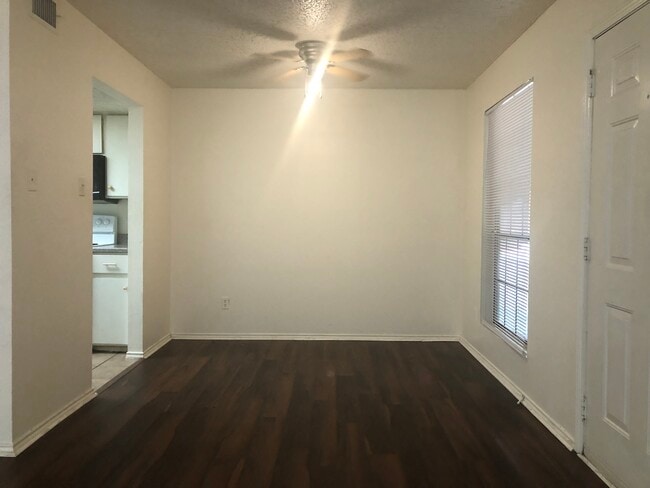 Building Photo - 2401 Leon St Unit 106A Rental