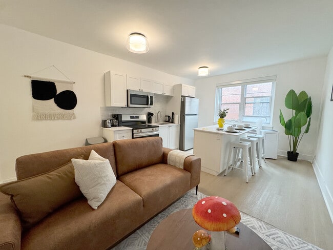 Photo - 1575 Summerhill