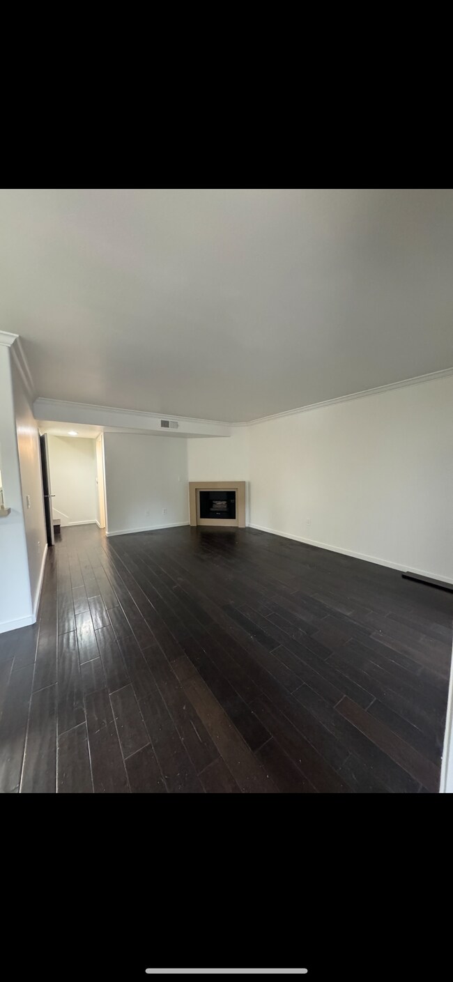 13002 Riverside Dr Townhome Townhome Rental in Los Angeles CA