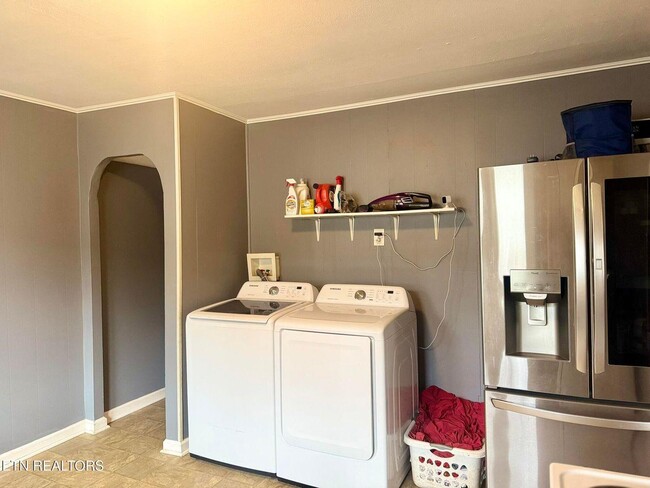Photo - 316 Oglewood Ave