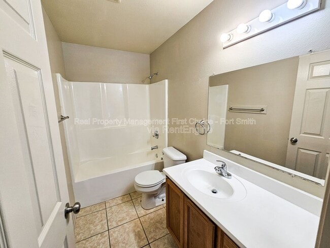 Photo - 1439 Brazil Ave