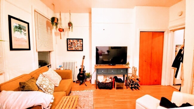 Building Photo - 116 Park Ave Unit 3 Rental
