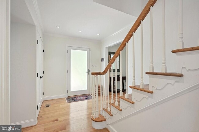 Photo - 4208 Maple Terrace