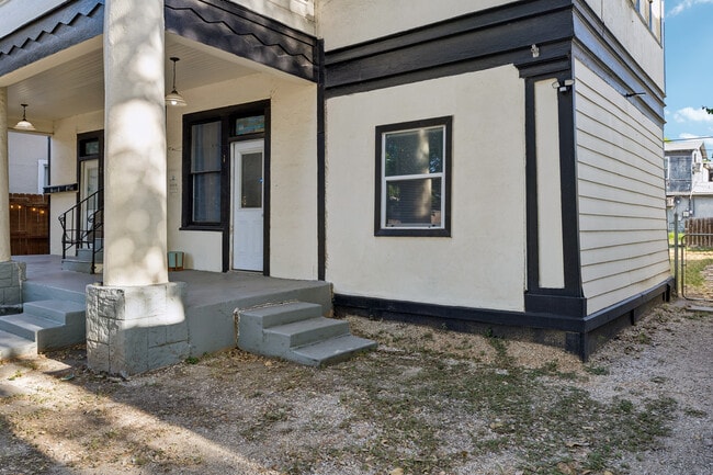 Photo - 1025 W Craig Pl Unit 1