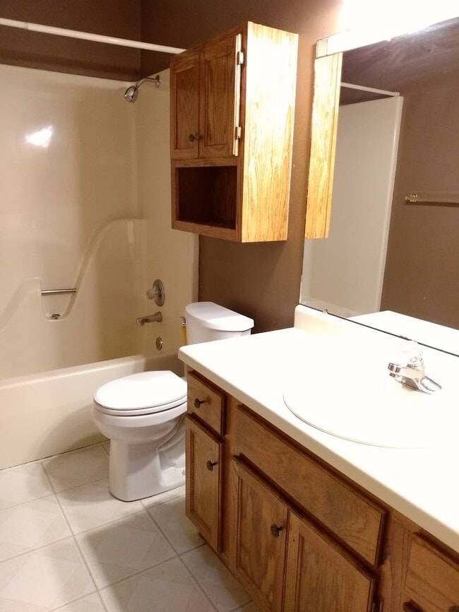 Photo - 2140 Cedar Oaks Dr