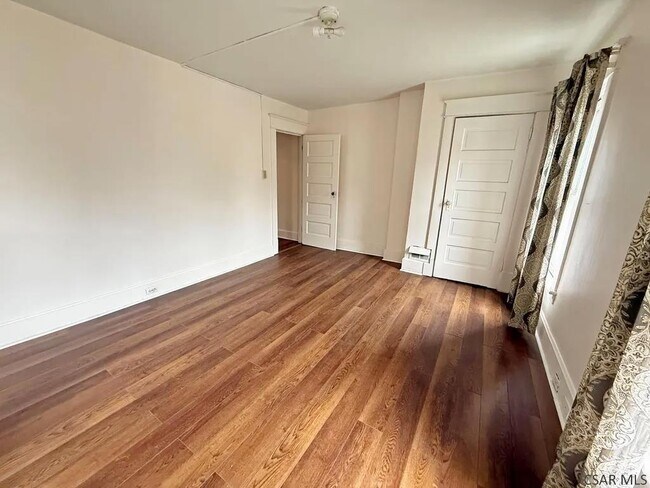 Photo - 131 Plainfield Ave