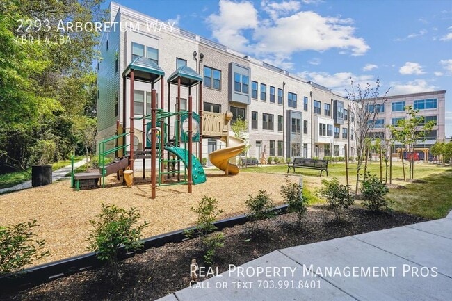 Photo - 2293 Arboretum Wy