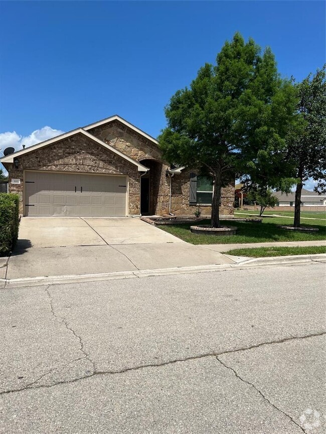 Building Photo - 300 Briar Park Dr Rental