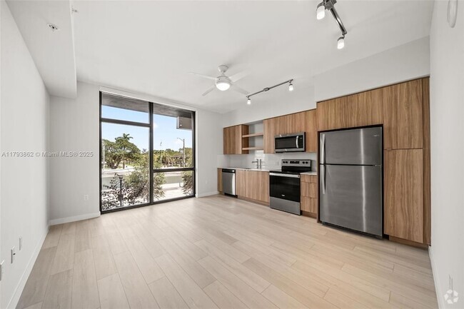Building Photo - 555 NE 8th St Unit 0712 Rental