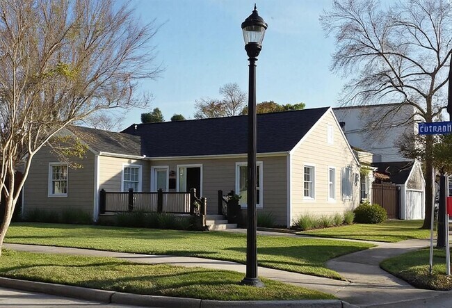 Photo - 2611 Tangley St