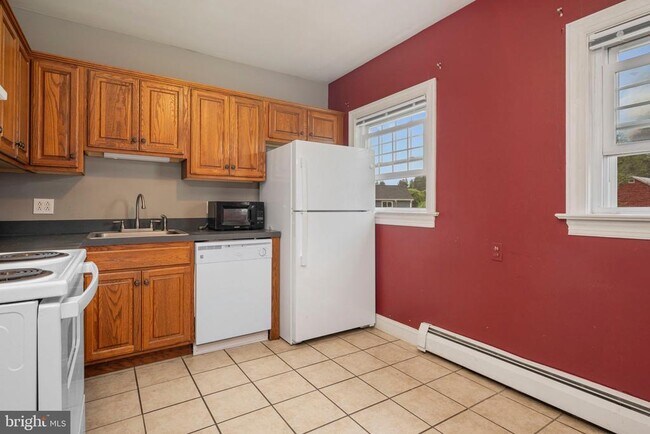 Photo - 1735 New London Rd House