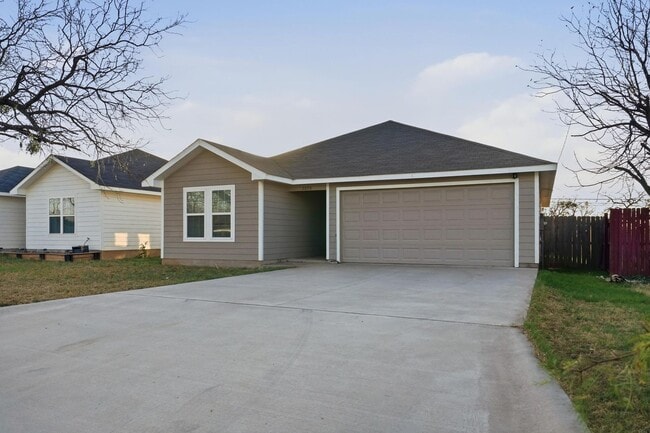 Photo - 2050 Lillius St
