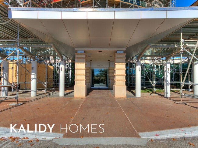 Building Photo - 5900 Mosteller Dr Unit 164