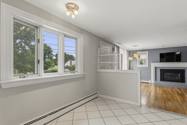 Photo - 1364 Trapelo Rd