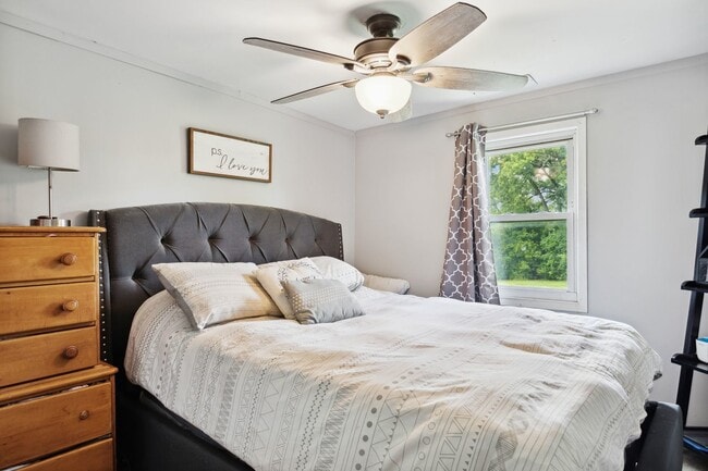 Photo - 300 Pauline Ave