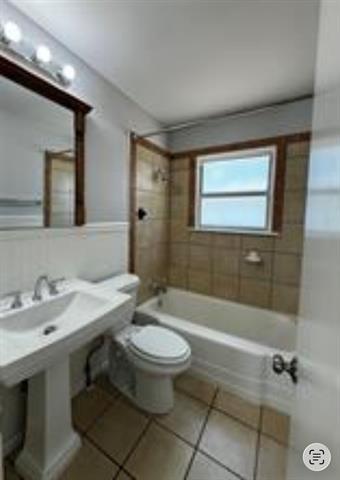 Photo - 205 Merritt St