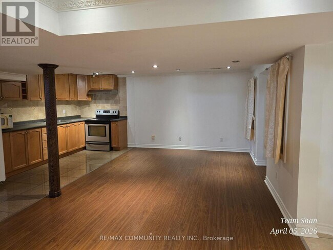 Photo - 84 Chasser Dr