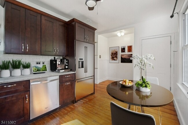 Photo - 82 Park Pl Unit 1