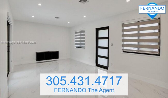 Photo - 7881 Hope St