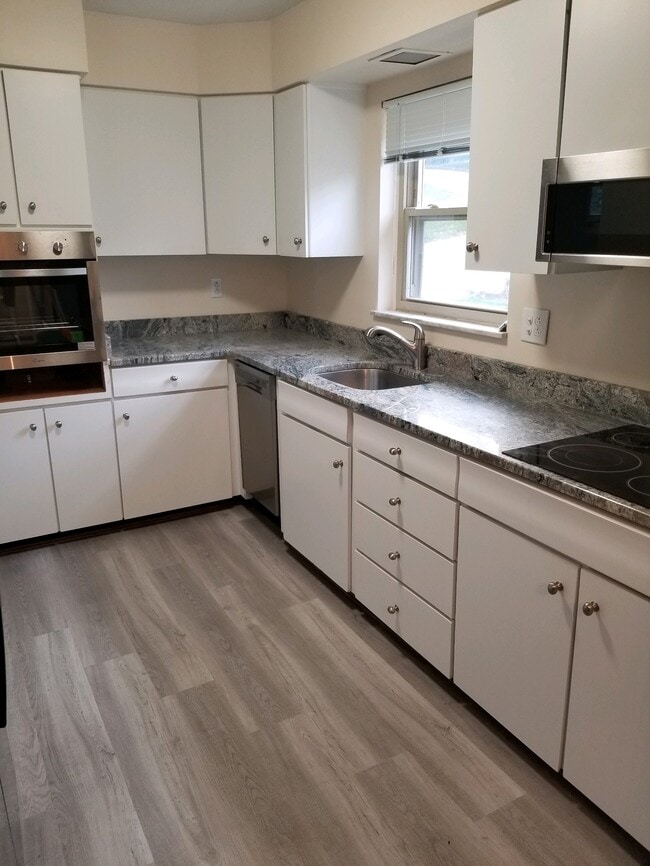 Photo - 1130 River Hill Dr Unit Devou Park #1