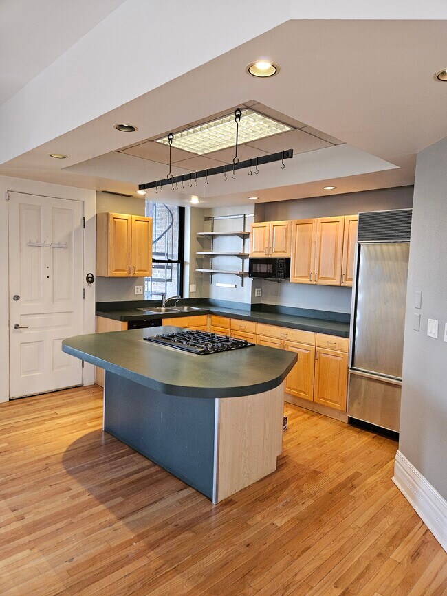 Photo - 1127 W Madison St Unidad 3