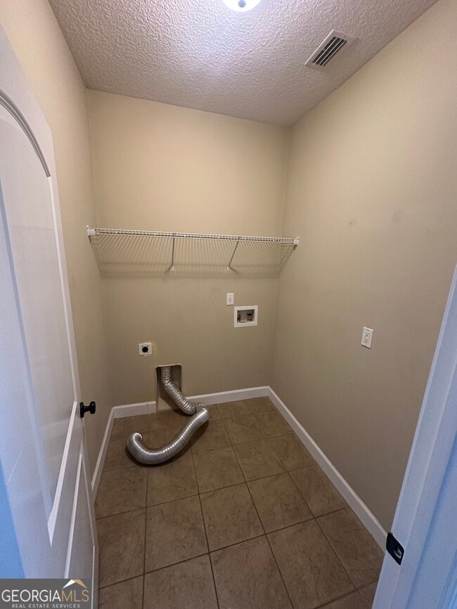 Photo - 101 Waters Edge Dr