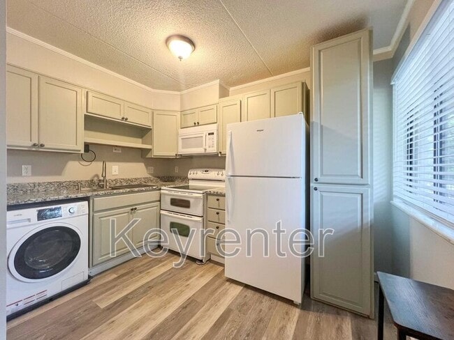 Photo - 2718 Painter Ave SW Unit Apt. C101