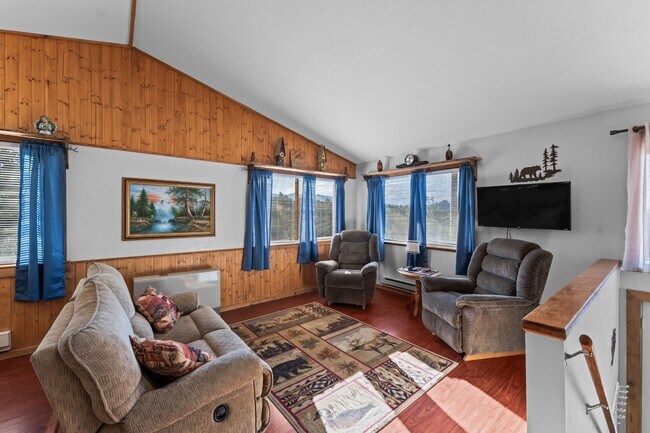 Photo - 108 Southgate Rd